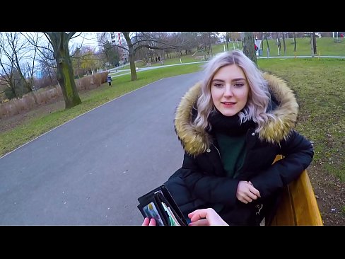 ❤️ Swallows ib tug neeg txawv lub kub cum rau nyiaj - blowjob nyob rau hauv lub tiaj ua si los ntawm Eva Elfie Sex video ntawm peb hmn.sexafinkarasskaz.ru% Ib ❤